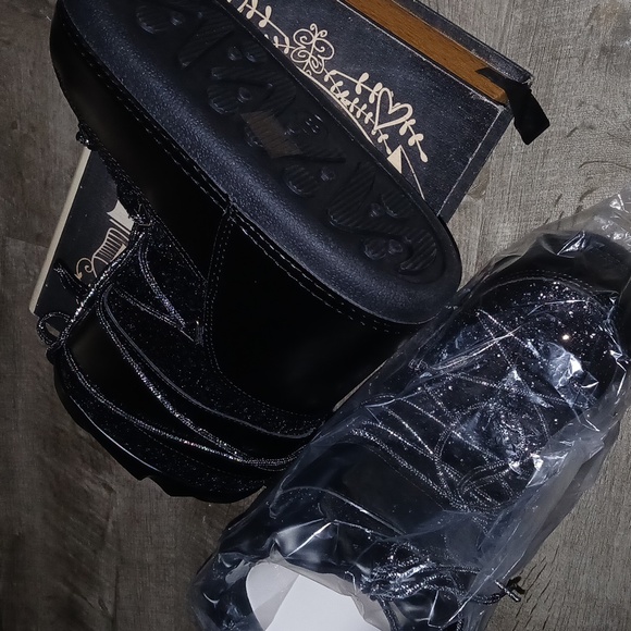 NWT 🌙 black midnight glitter moon boots size 8 - Picture 7 of 17